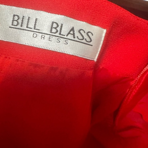 Bill Blass Vintage  Red Sheath Dress with Pleated Sleeves - Picture 10 of 12